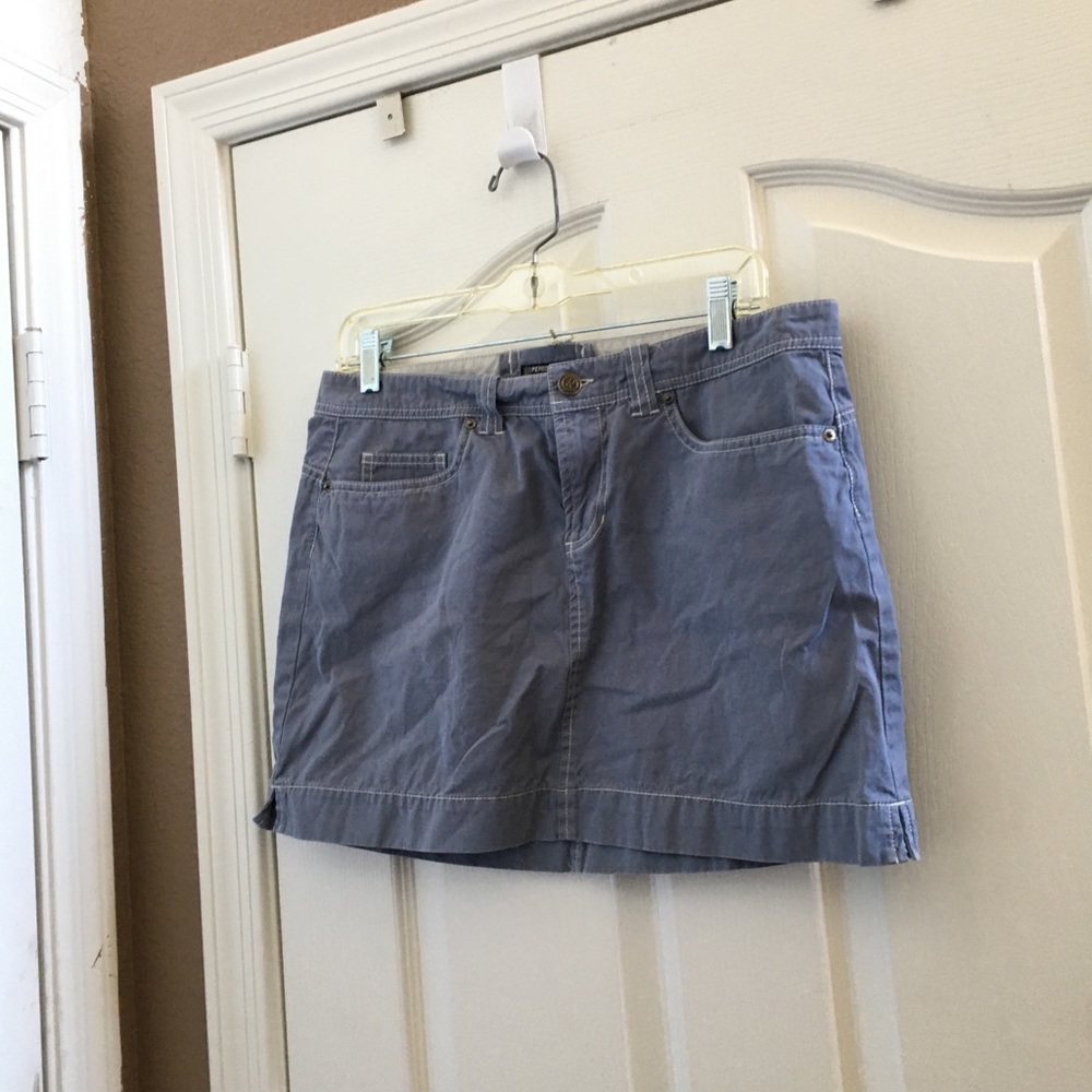 FINAL MARKDOWN Junior periscope skirt 9
